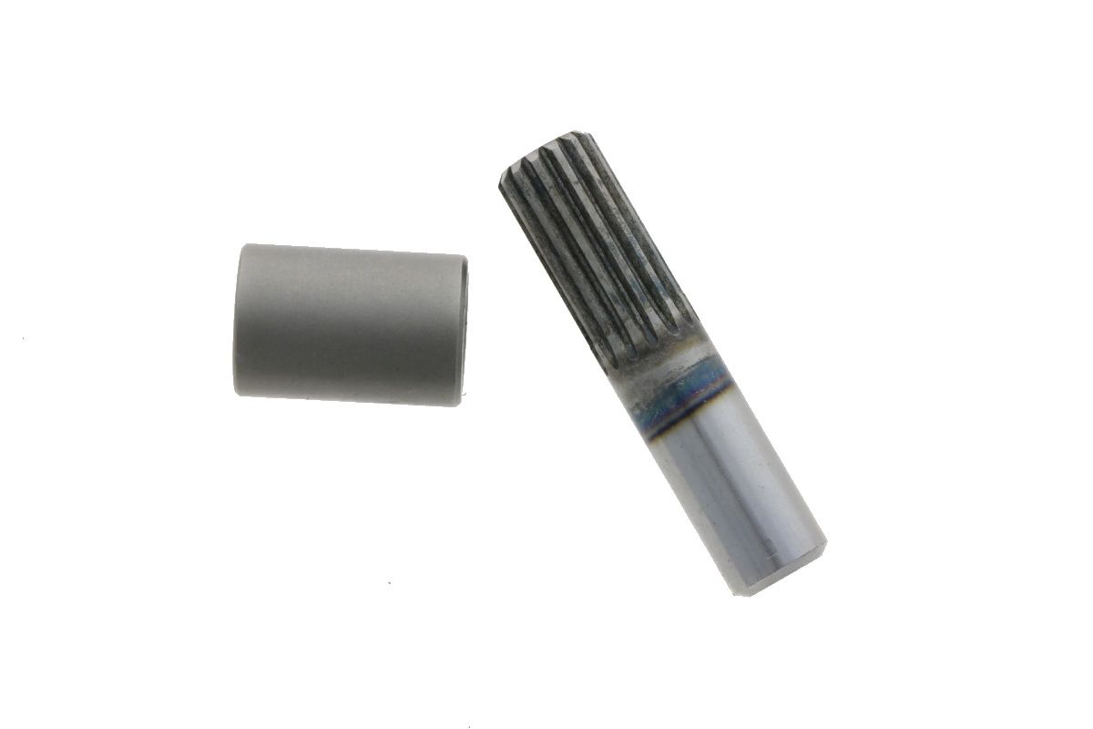 Arbore + Manșon Kubota 4WD L185, L245, L260, L1501, L1511, L1801, l1901, L2201, L2203, L2501, L2601, L3301, Kioti L, LB, seria LK