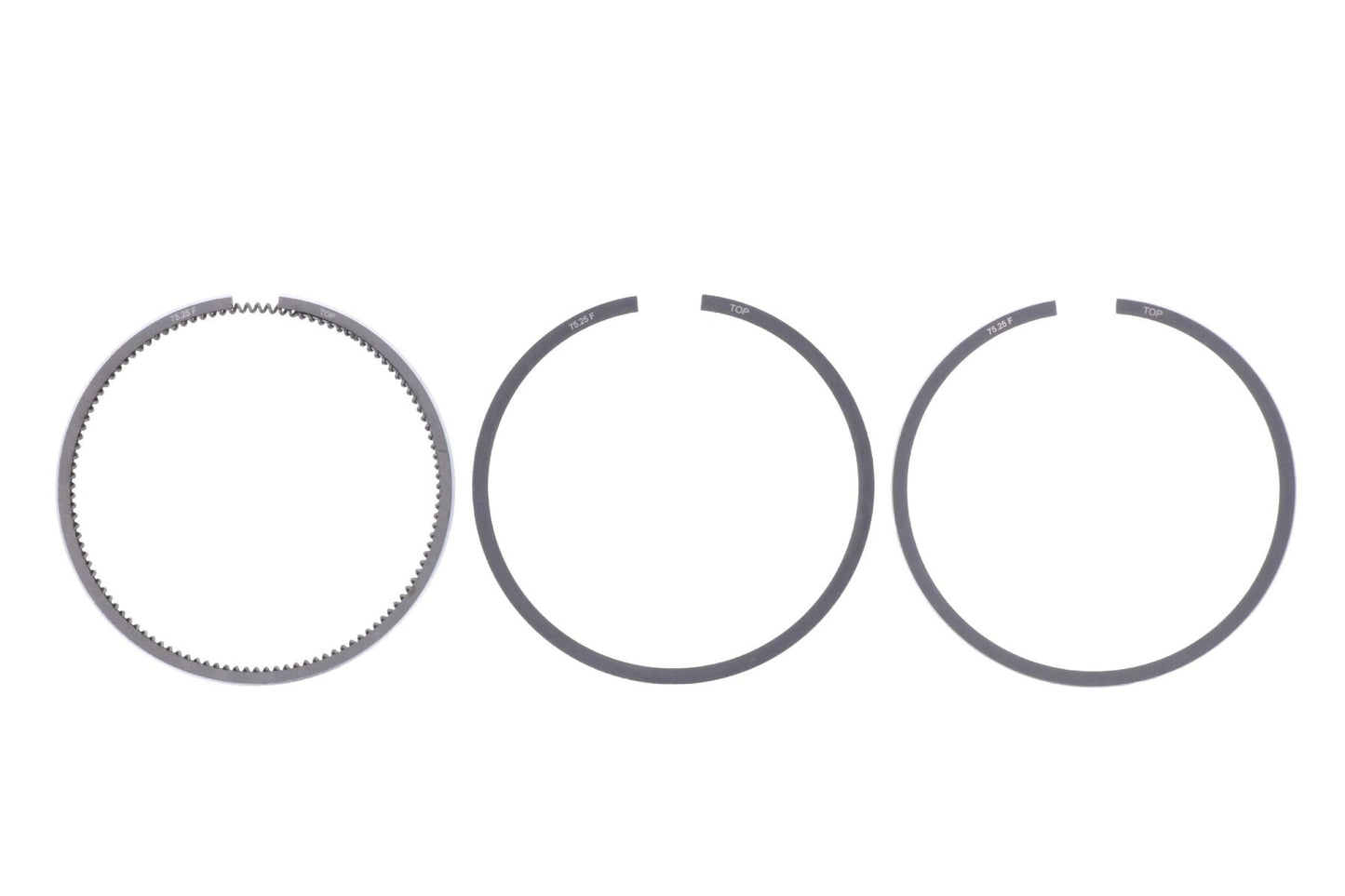 Set segmenți de piston D.75,25 Kubota D950, D950BB