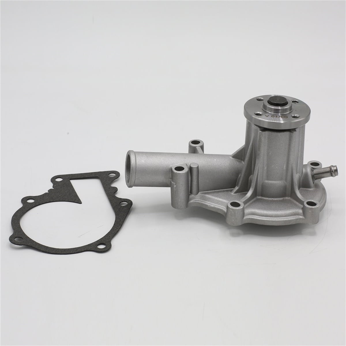 Pompa de circulare (ELICE 58mm): KUBOTA / D905 / D1005 / D1105 / V1205 / V1305 / V1505 / Nr. referinta: 16241-73034