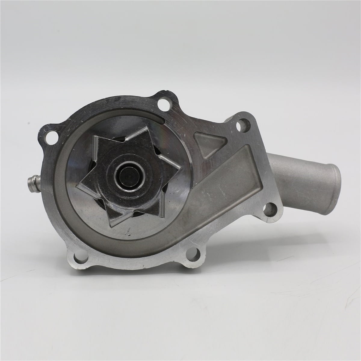 Pompa de circulare (ELICE 58mm): KUBOTA / D905 / D1005 / D1105 / V1205 / V1305 / V1505 / Nr. referinta: 16241-73034
