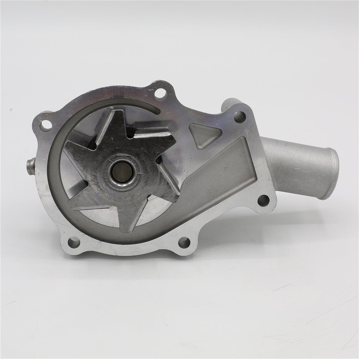 Pompa de circulare (ELICE 68mm): KUBOTA / D905 / D1005 / D1105 / V1205 / V1305 / V1505 / Nr. referinta: 16251-73034