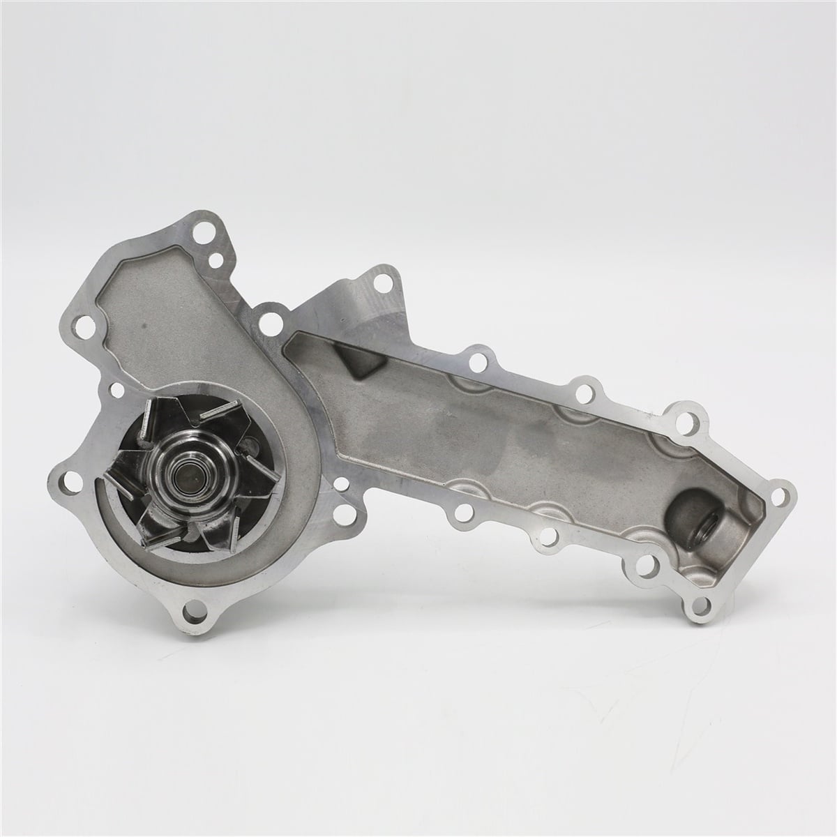 Pompa de circulare: KUBOTA/D1703/D1803/V2203/V2403/Nr. referinta: 1K321-73030
