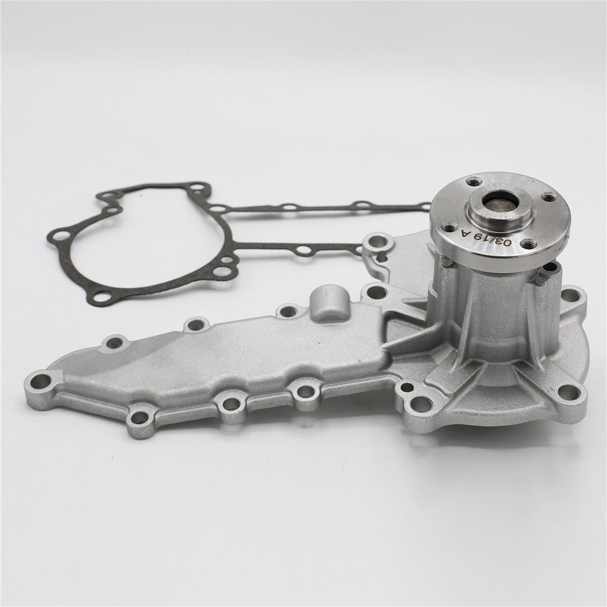 Pompa de circulare: KUBOTA/D1703/D1803/V2203/V2403/Nr. referinta: 1A051-73032