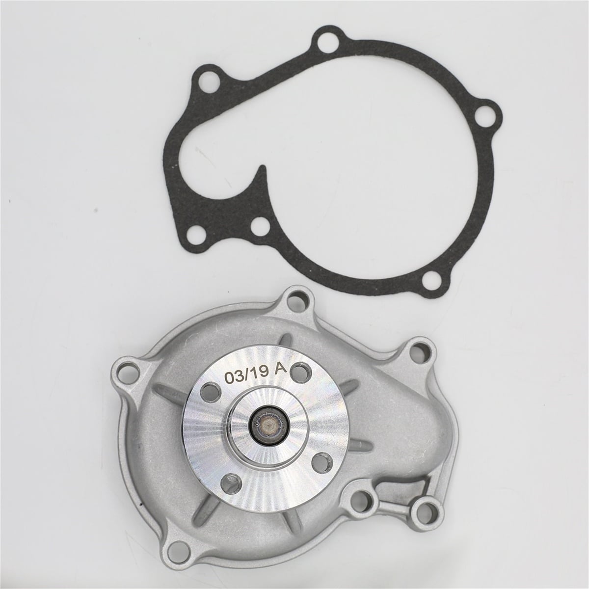 Pompa de circulare: KUBOTA/V3300/V3600/V3800/Nr. referinta: 1C010-73030
