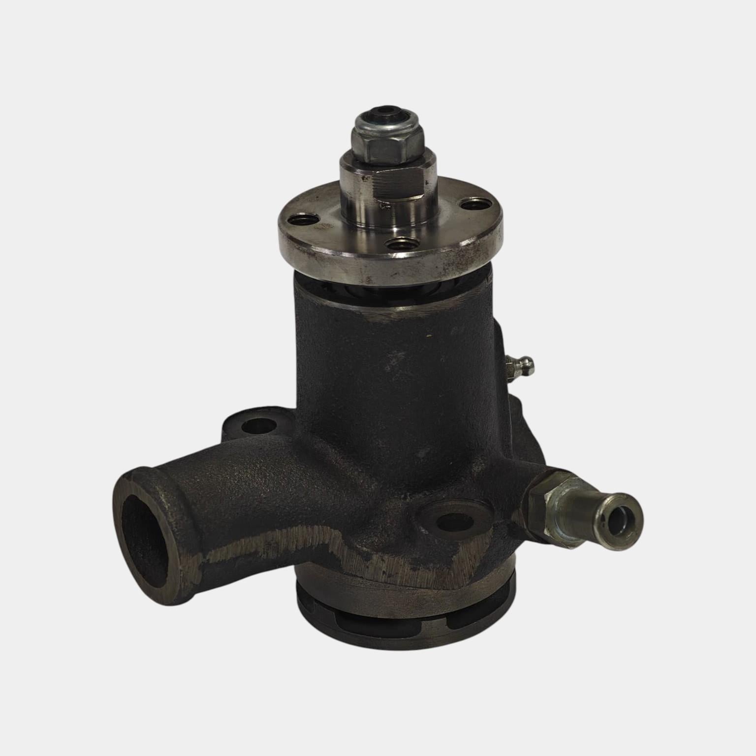 Pompa de circulare: STEYR / WD 213 / WD 313 / Nr. referinta: 2130060090 / 213A06601