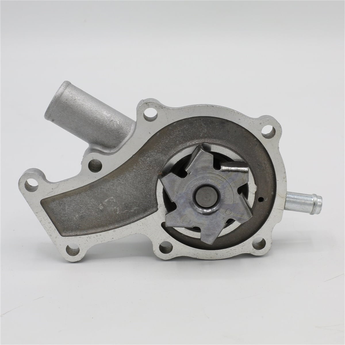 Pompa de circulare (TIP ROTUND - ÎNĂLȚIME ELICE:10mm): KUBOTA / Z482 / D722 / Nr. referinta: 19883-73034