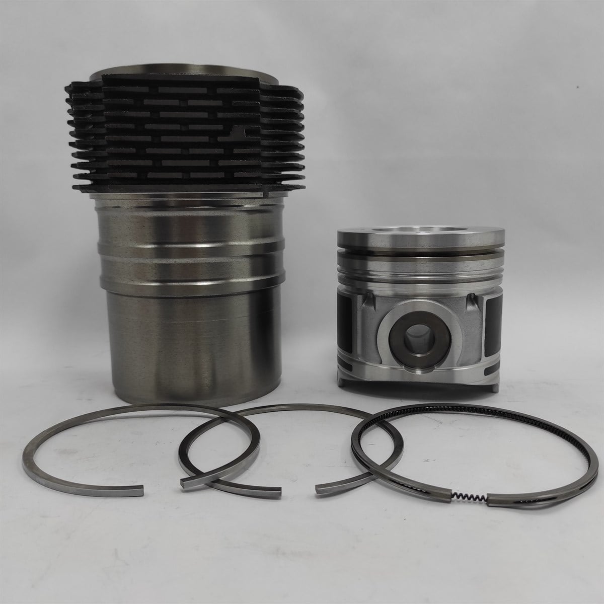 Kit (Set piston si segmenti + Camasa cilindru - 105.00 mm): SAME / LAMBORGHINI / 1000.6 ATI