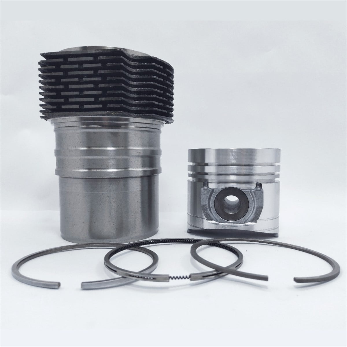 Kit (Set piston si segmenti + Camasa cilindru - 105.00 mm): SAME / LAMBORGHINI / 1000.3 A / 1000.3 A5 / 1000.4 A / 1000.4 A1 / 1000.4 A4 / 1000.4 A4 / 10010. 1000,3 W / 1000,4 W / 1000,6 W / Nr. referinta : 0,336,0065.A