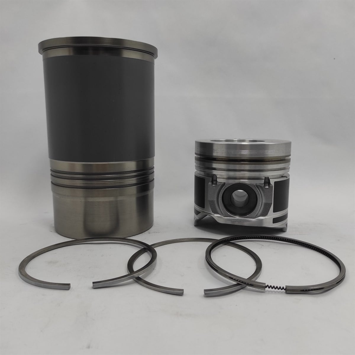 Kit (Piston + Set segmenti + Camasa cilindru - 105,00 mm): SAME / LAMBORGHINI / 1000,3 W / 1000,4 W / 1000,6 W