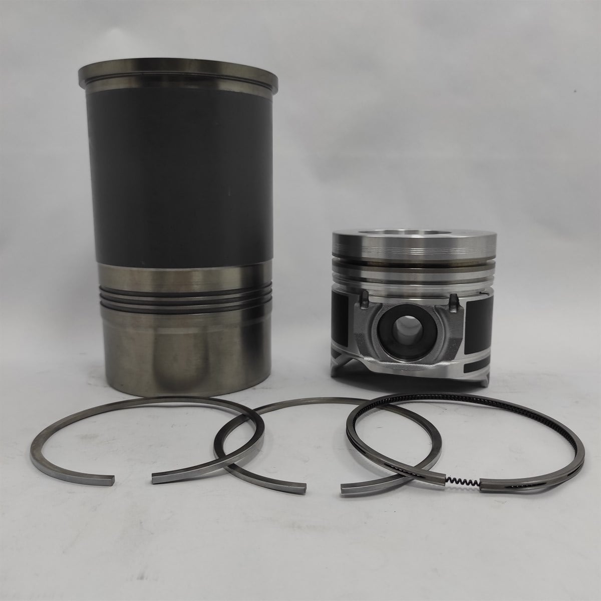Kit (Piston + Set segmenti + Camasa cilindru - 105,00 mm): SAME / LAMBORGHINI / 1000,3 W / 1000,4 W / 1000,6 W / 1000,4 WT / 1000,6 WT