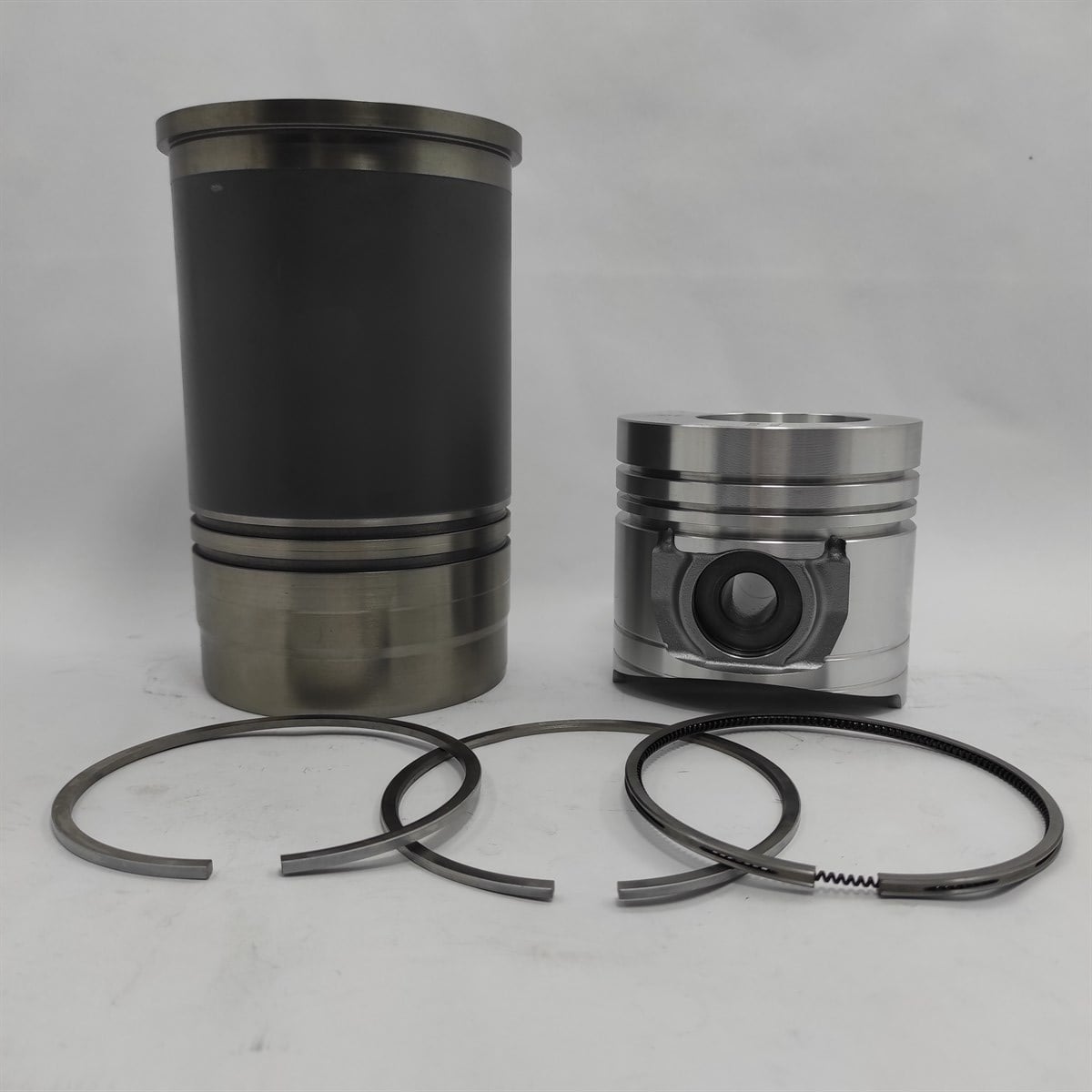 Kit (Set piston si segmenti + Camasa cilindru - 105,00 mm): SAME / LAMBORGHINI / 1000,3 W / 1000,4 W / 1000,6 W