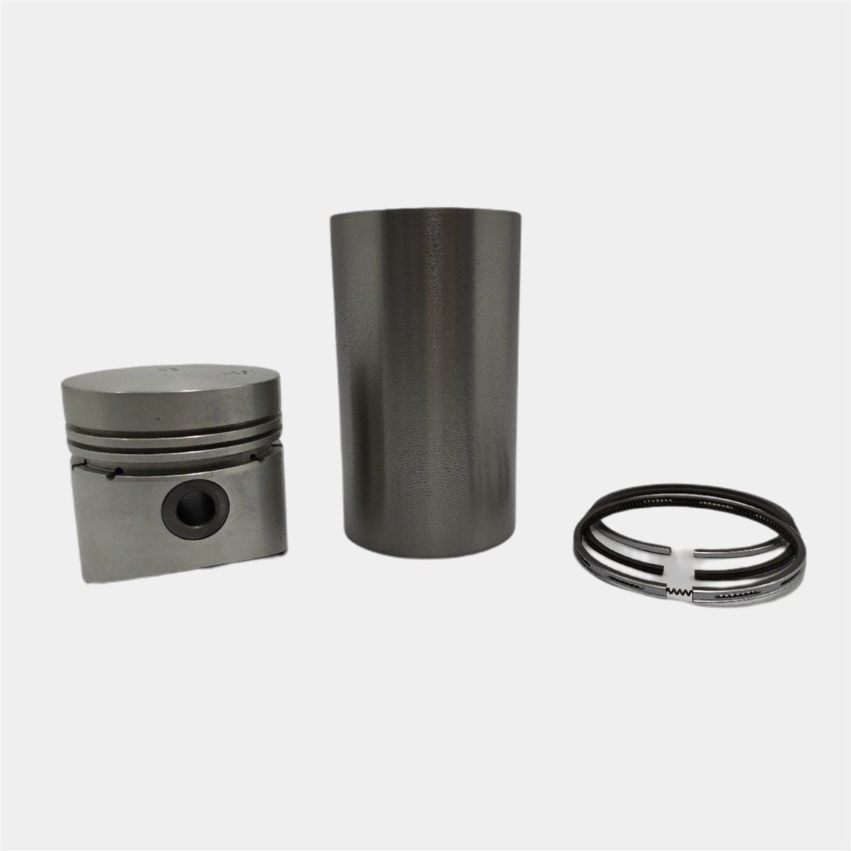 Kit (Piston + Set segmenti + Camasa cilindru - SEMIFINISH - Diametru: 82.00 mm): KUBOTA / D1302 / V1702 / S2600