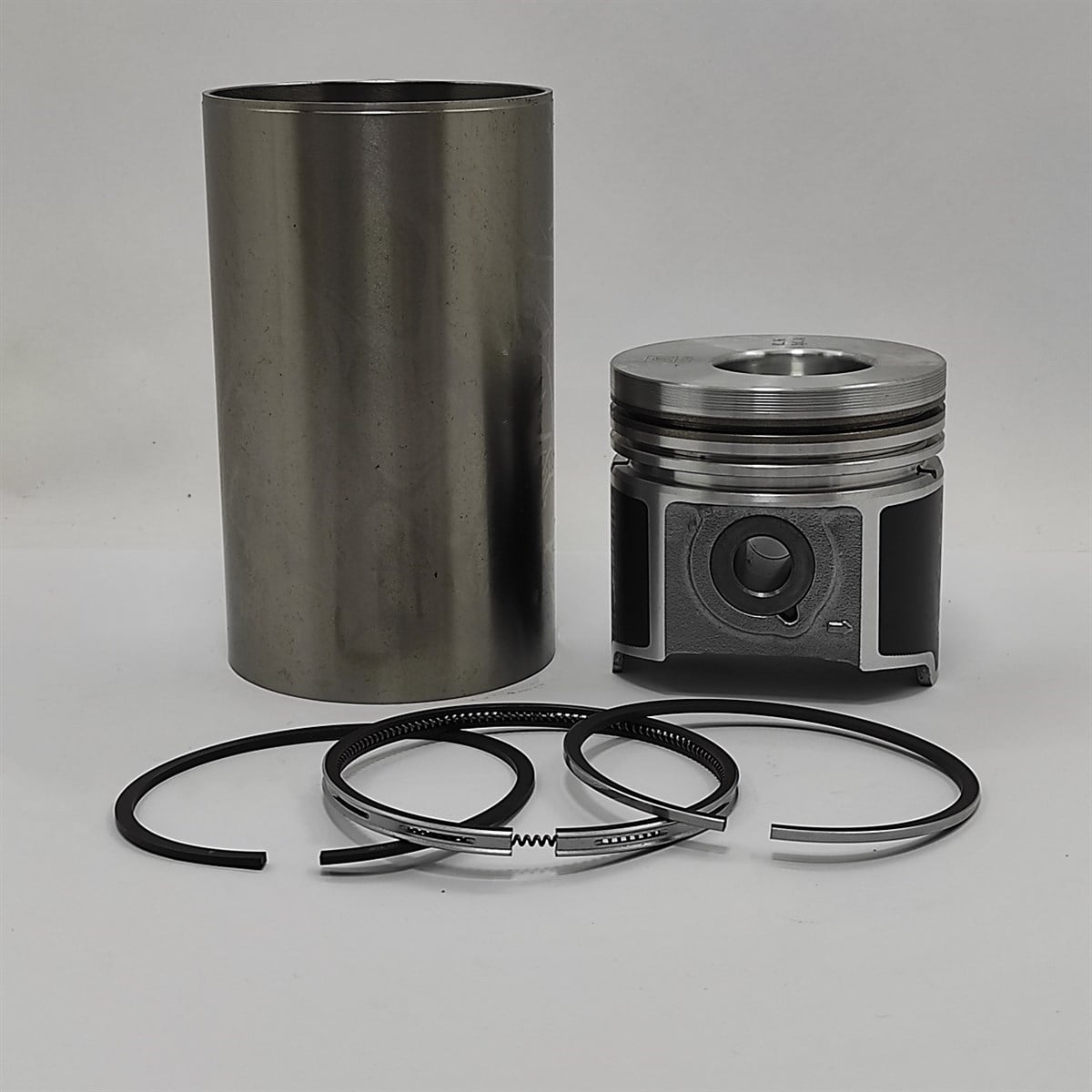 Kit (Set piston si segmenti + Camasa cilindru - SEMIFINISH - Diametru: 83.00 mm) : KUBOTA / D1503-DI / V2003-DI