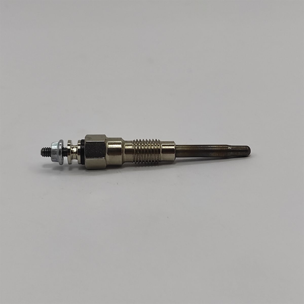 Bujie incandescenta: KUBOTA/D1403/D1503/D1703/D1803/V1903/V2003/V2203/V2403/Nr. referinta:19077-65511