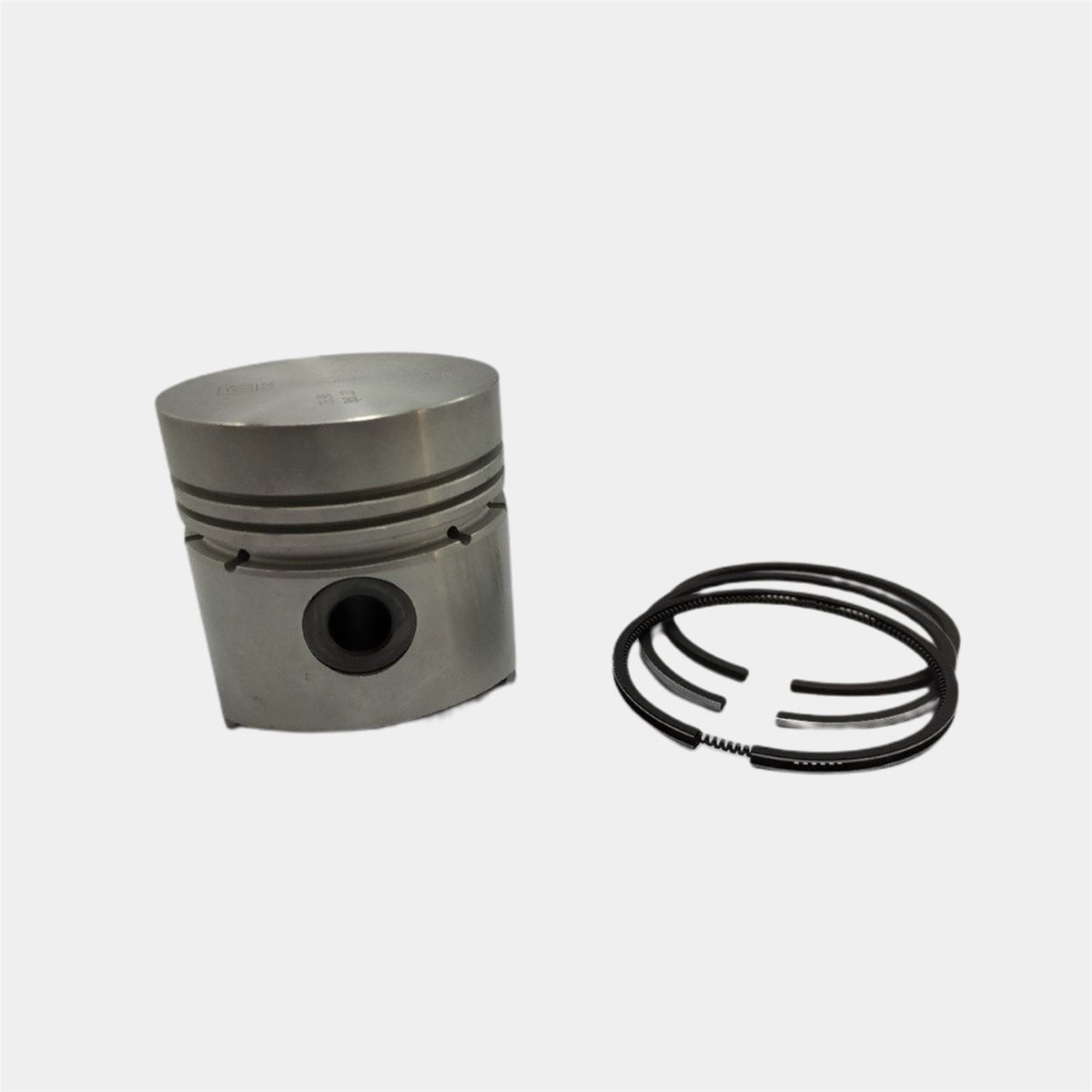 Piston + Set segmenti (0,50 - Diametru: 76,50 mm): KUBOTA / D1100 / D1102 / V1500 / V1502 / Nr. referinta: 15221-21910-S