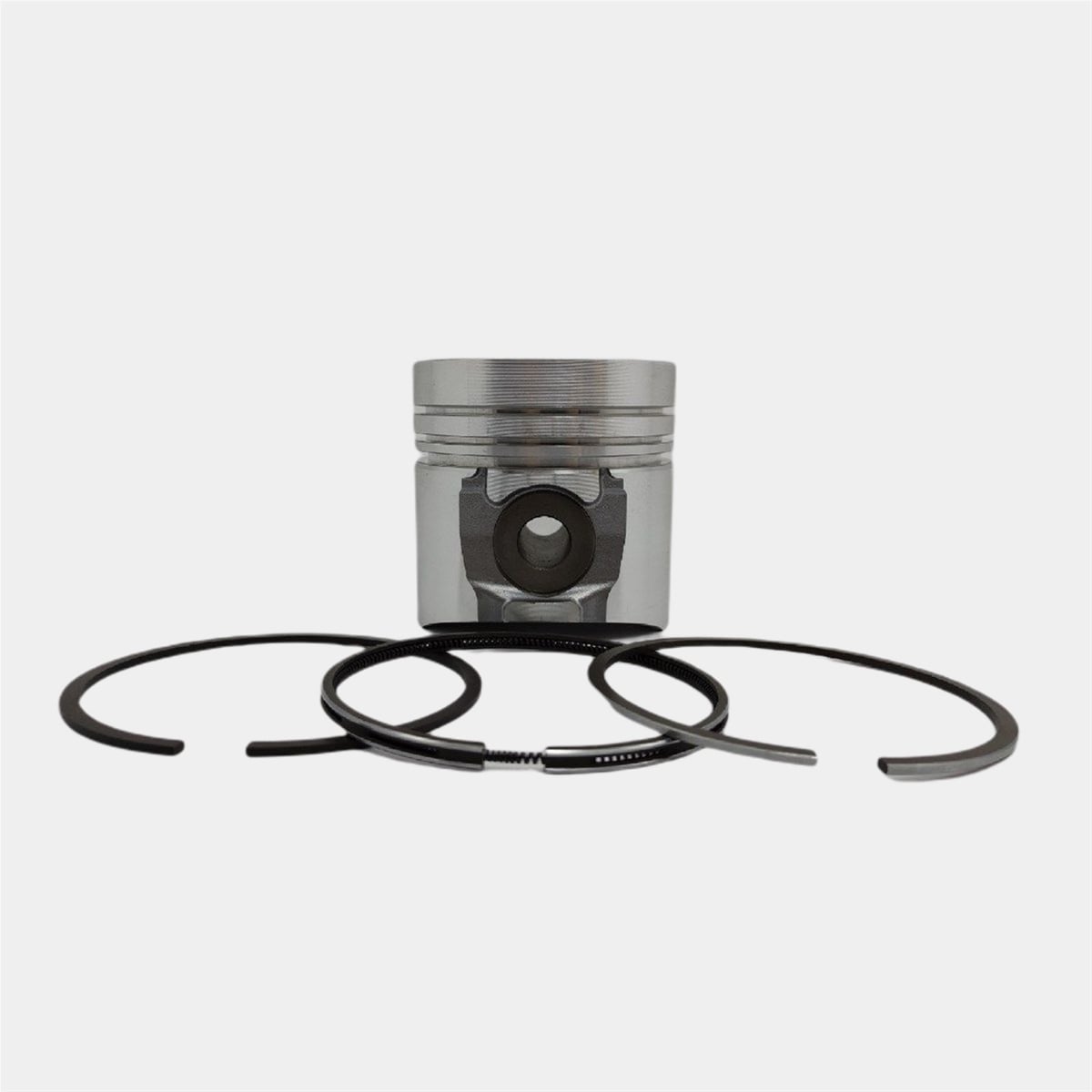 Piston + Set segmenti (0,50): HATZ / 2L41 / 2M41 / 3L41 / 3M41 / 4L41 / 4M41 / Nr. referinta: 013 809 00-S