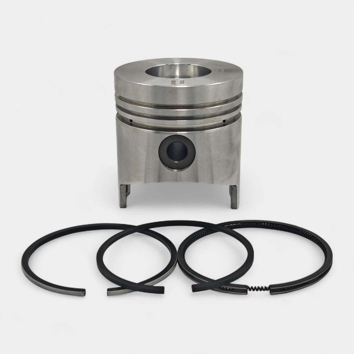 Piston + Set segmenti (1,00 - Diametru: 81,00 mm): RUGGERINI / RD 80 / Nr. referinta: 2338-S