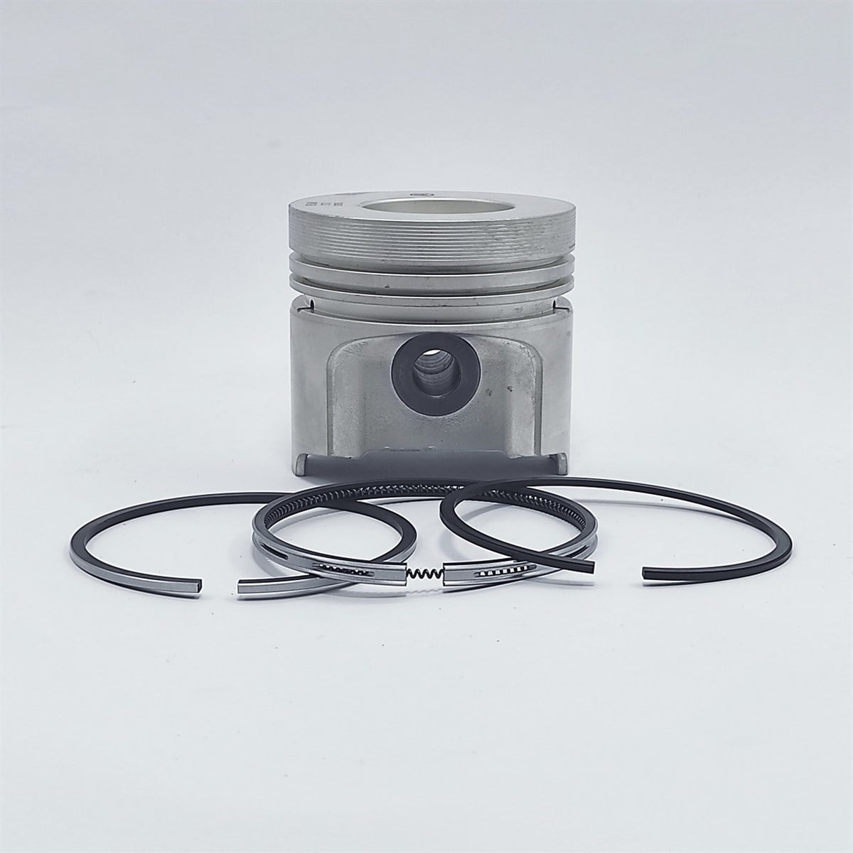 Set piston si segmenti (STD - Diametru: 85.00 mm): KUBOTA / V1902-DI / Nr. referinta: