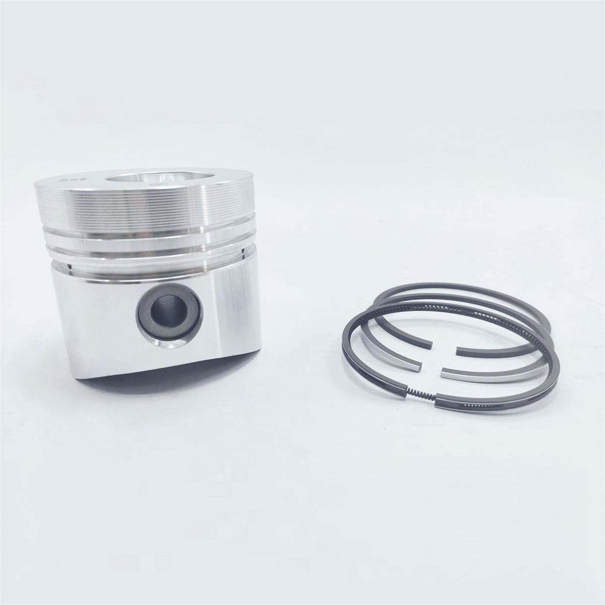 Set piston si segmenti (STD - Diametru: 95.00 mm): RUGGERINI / RD 290