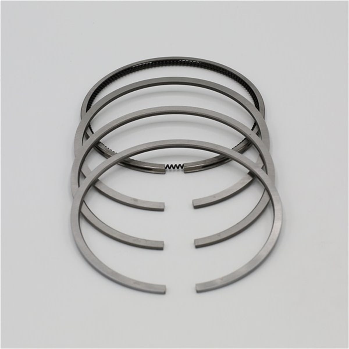 Set segmenti (0,50 - Diametru: 106,50 mm): LOMBARDINI / 5LD 930-3;4 / Nr. referinta: 8211 234