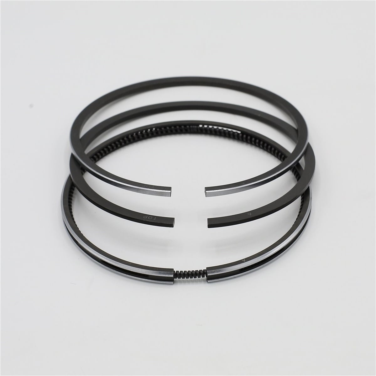 Set segmenti (0,50 - Diametru: 82,50 mm): KUBOTA / D1302 / V1702 / S2600 / Nr. referinta: 15201-21090