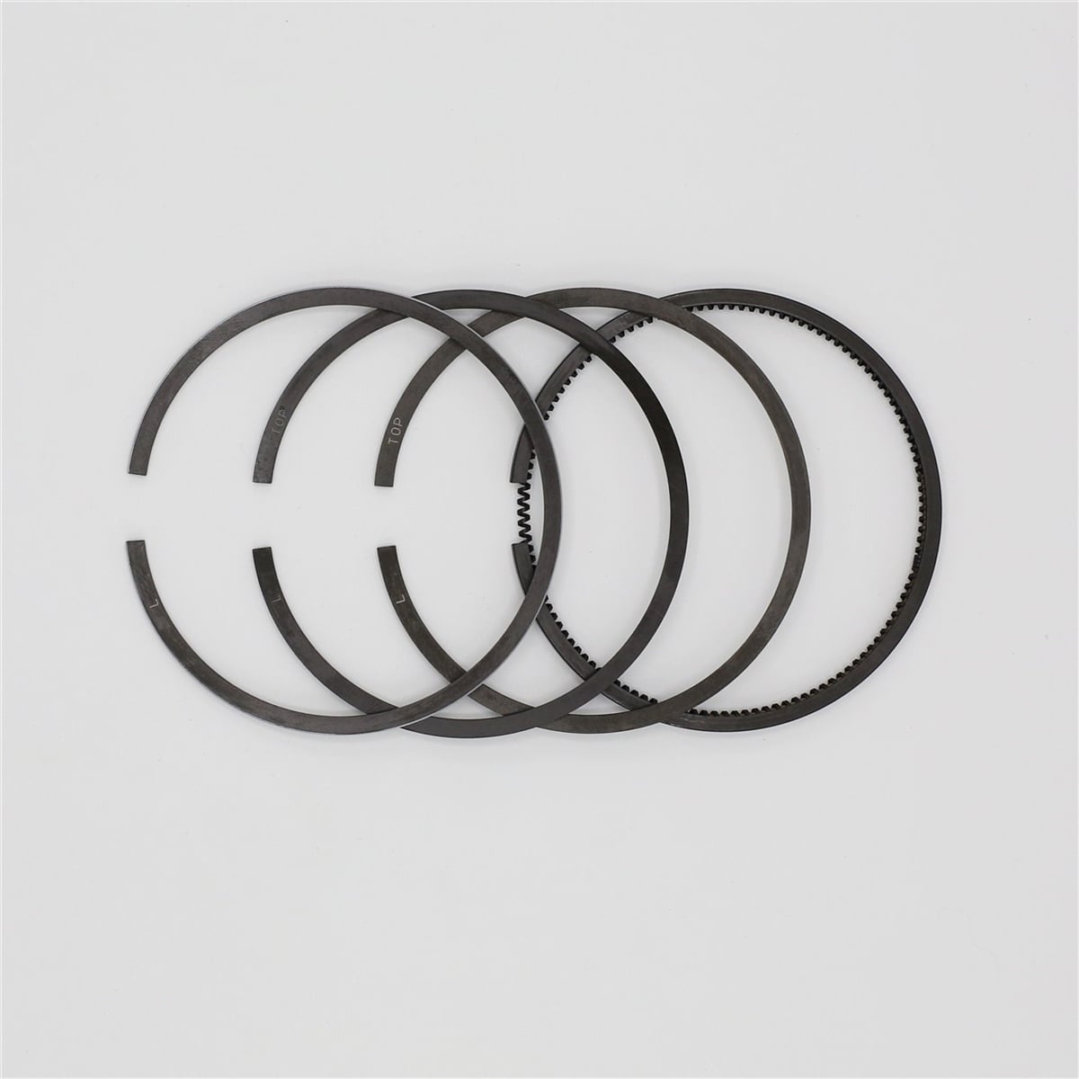 Set segmenti (0,50 - Diametru: 82,50 mm): LOMBARDINI / 6LD 360 / LDA 530 / Nr. referinta: 8210 087 (4R)