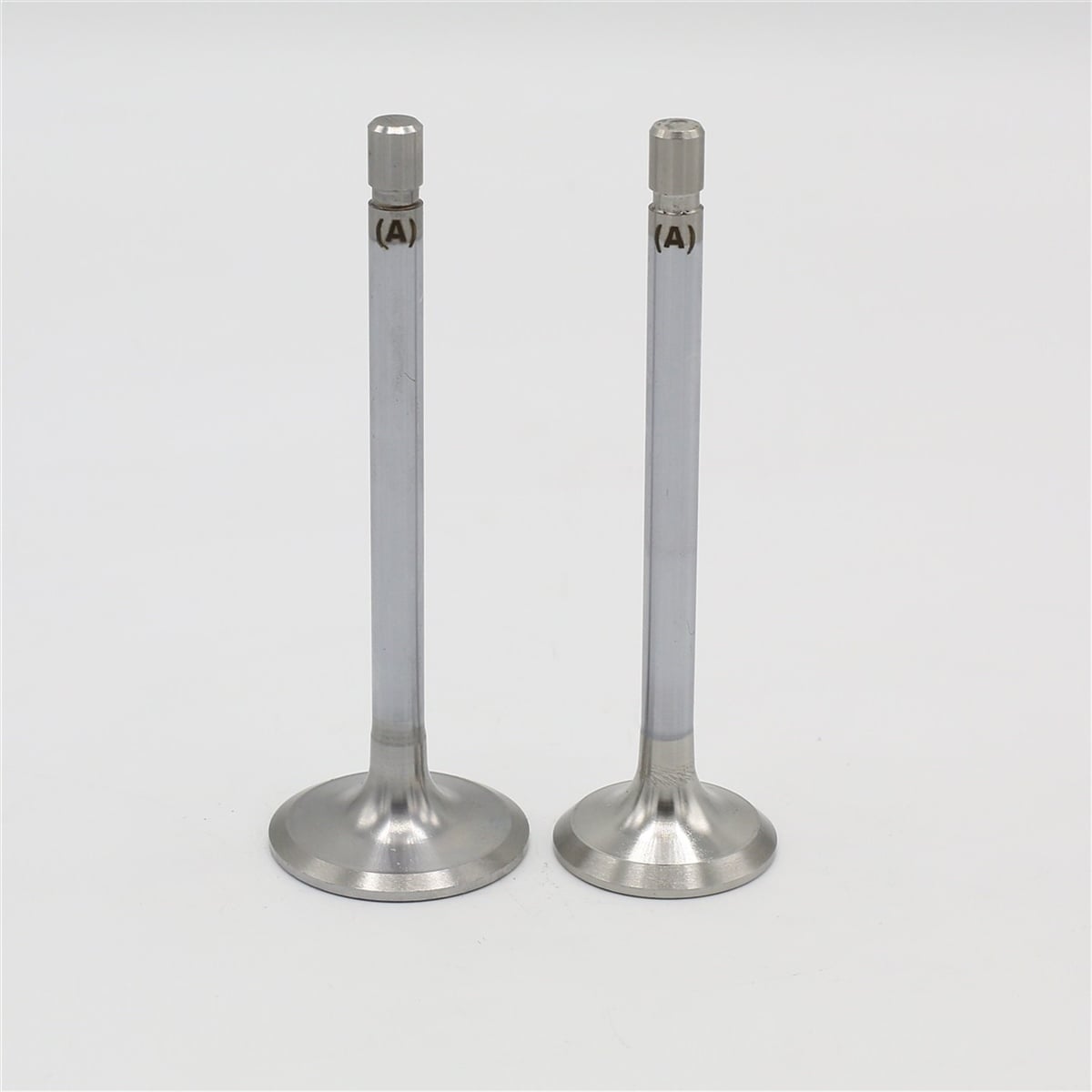 Supapa SET (Em+Eg): KUBOTA / V3300-DIE / V3800 / Nr. referinta: 1C020-13112 + 1C020-13122