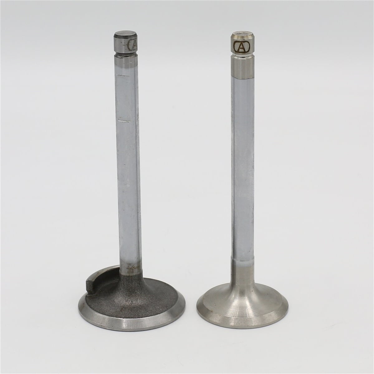 Supapa SET (Em+Eg): KUBOTA / V4000 / V4300 / Nr. referinta: 15451-13110 / 15451-13120