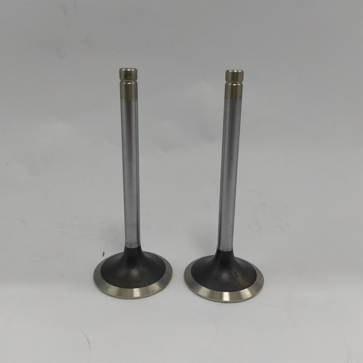 Supapa SET (Em+Eg): VM / 1051 SU / 1052 SU / 1053 SU / 1054 SU / 1056 SU / 101 SU / 102 SU / 103 SU / 104 SU / 106 SU / 195 SU / 295 SU / 295 SU / 198 SU / 9 SV/398SV/Nr. referinta: 20360015A + 20370012A