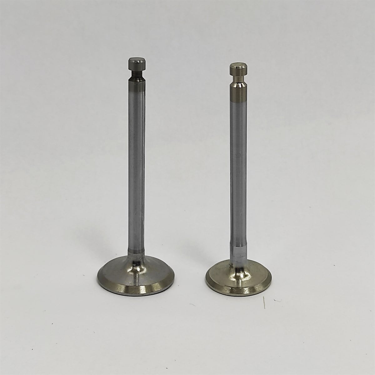 Supapa SET (Em+Eg): YANMAR / 2TNE68 / 3TNE68 / Nr. referinta: 119260-11100 + 119260-11110