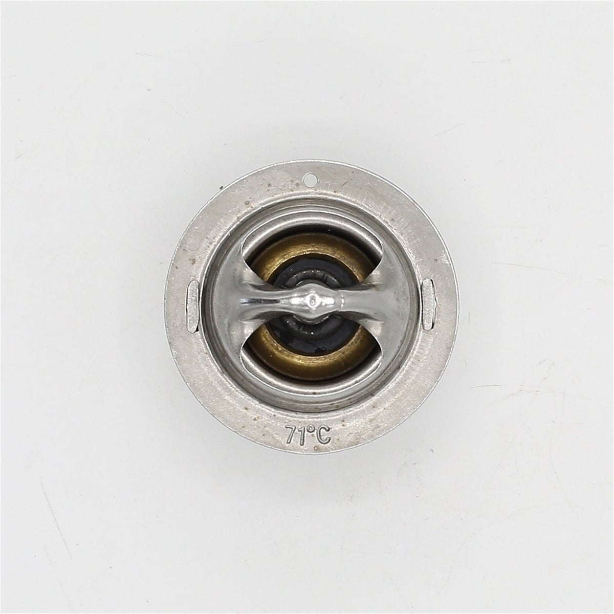 Termostat (Diametru: Ø44-71°): KUBOTA / D782 / D902 / D1100 / D1102 / D1302 / D1402 / D1403 / D1503 / D1703 / D905 / D1005 / V1305 / V105 / V105 V1500 / V1502 / V1702 / V1902 / V1903 / V2203 / F2503 / F2803 / Nr. referinta: 19434-73014