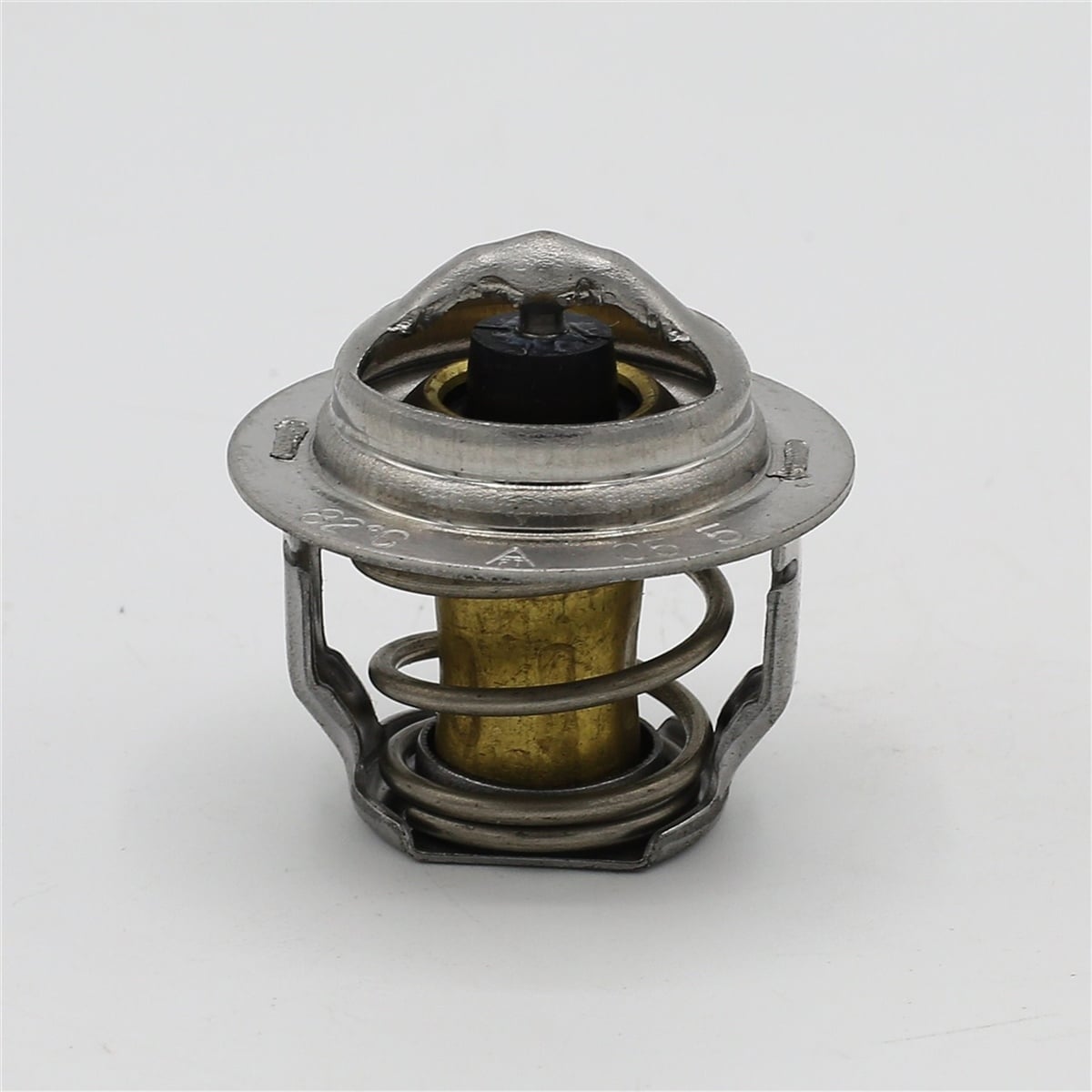 Termostat (Diametru: Ø44-82°): KUBOTA / DH1101 / D1302 / D1402 / V1500 / Nr. referinta: 15321-73010 / 1E401-73010